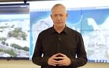 Le leader du parti HaMahane HaMamlahti Benny Gantz parle en vidéo lors d'une visite dans le nord d'Israël le 24 septembre 2024. (Capture d'écran)